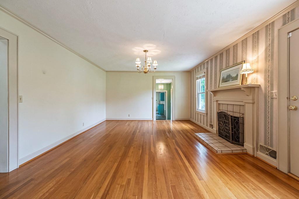 Max Meadows, Virginia 24360, United States, 3 Bedrooms Bedrooms, ,2 BathroomsBathrooms,Residential,Active,147715