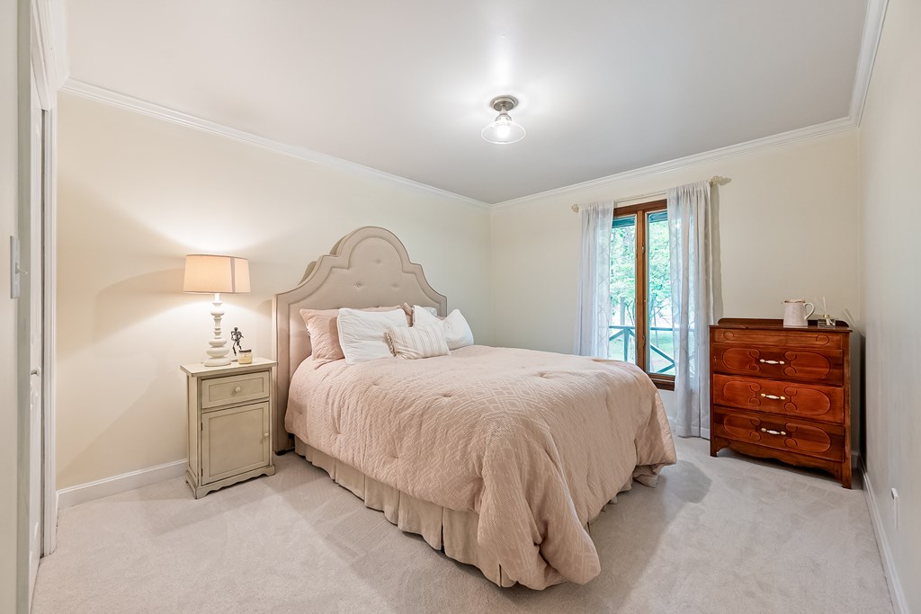 Wytheville, Virginia 24382, United States, 4 Bedrooms Bedrooms, ,3 BathroomsBathrooms,Residential,Pending,134036