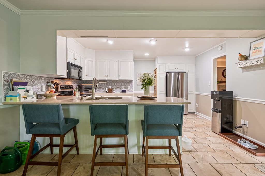 Wytheville, Virginia 24382, United States, 4 Bedrooms Bedrooms, ,3 BathroomsBathrooms,Residential,Pending,134036