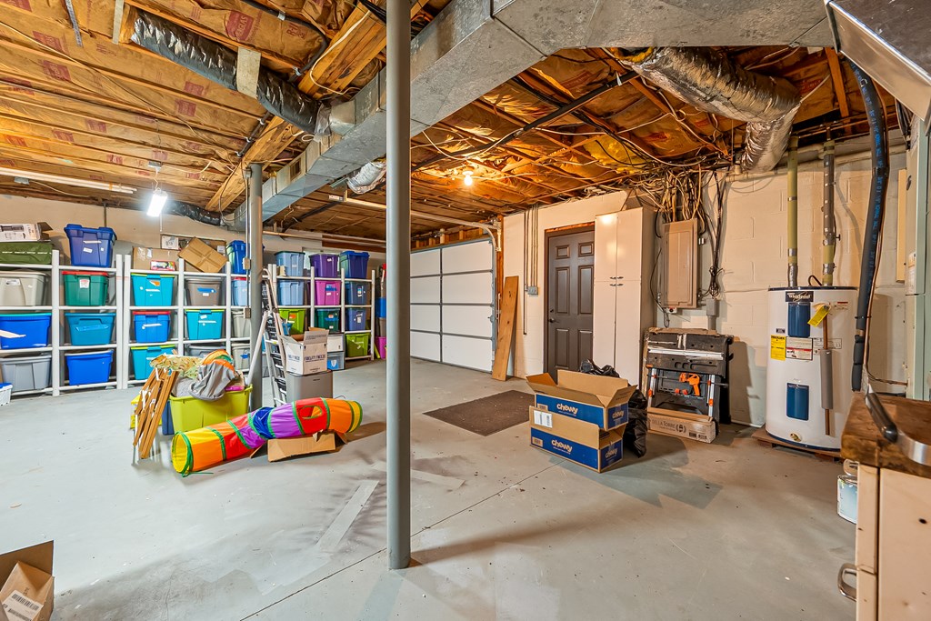 Wytheville, Virginia 24382, United States, 4 Bedrooms Bedrooms, ,3 BathroomsBathrooms,Residential,Pending,134036