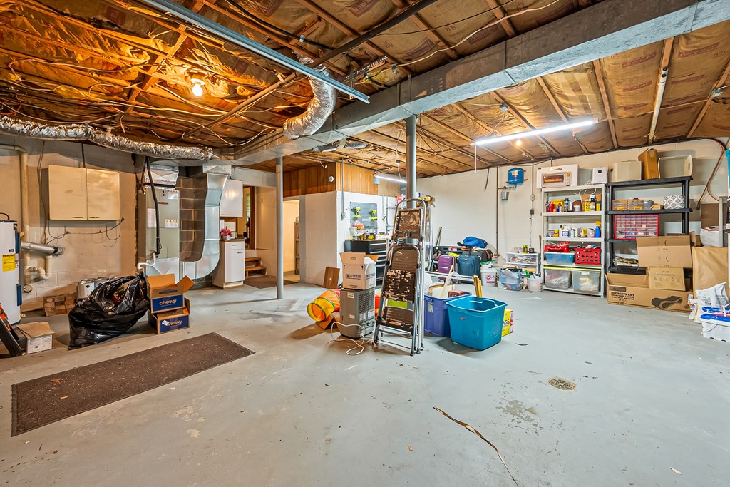 Wytheville, Virginia 24382, United States, 4 Bedrooms Bedrooms, ,3 BathroomsBathrooms,Residential,Pending,134036