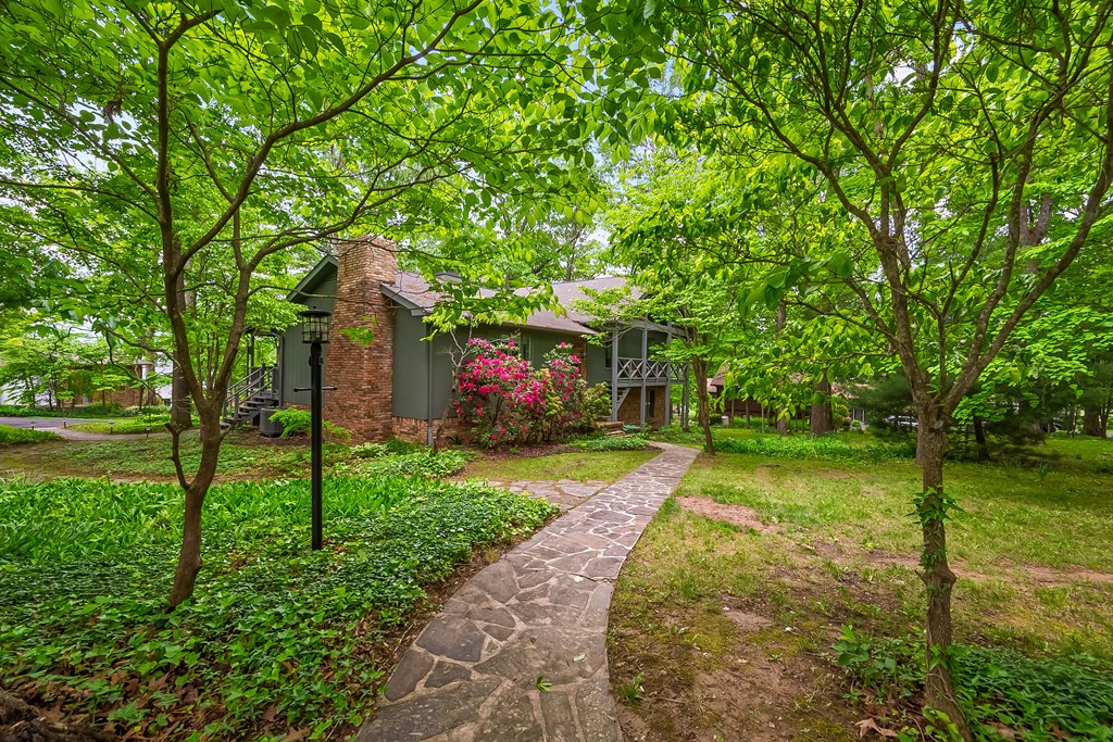 Wytheville, Virginia 24382, United States, 4 Bedrooms Bedrooms, ,3 BathroomsBathrooms,Residential,Pending,134036