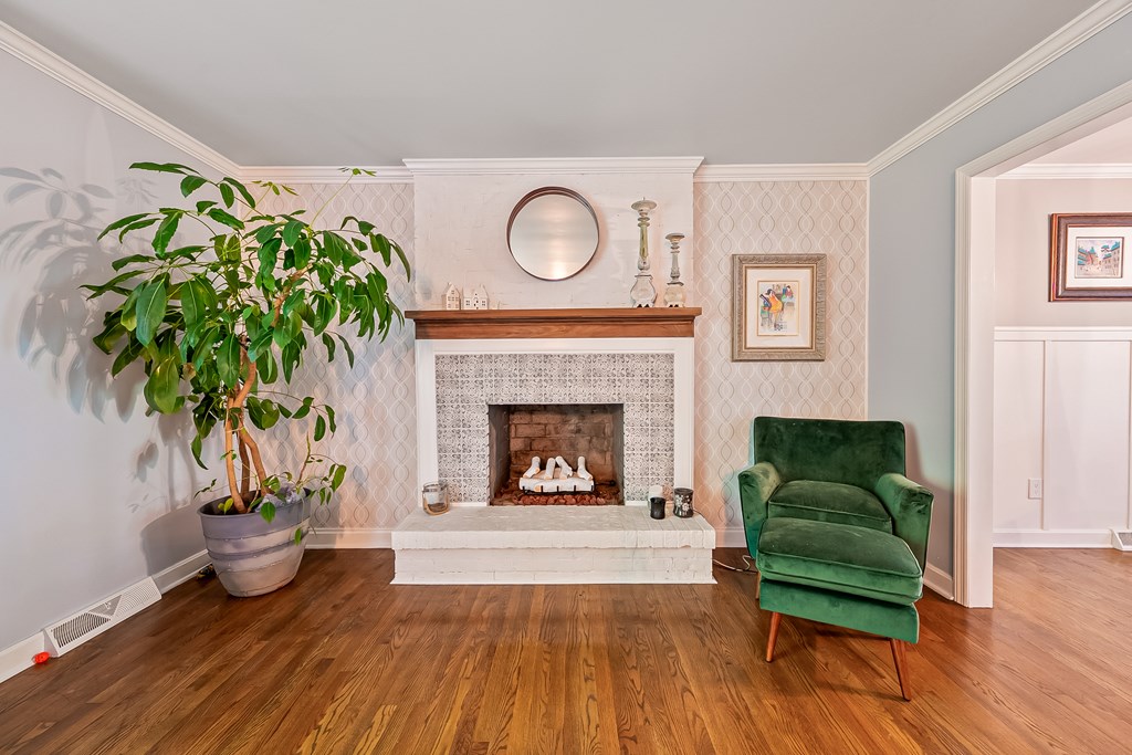 Wytheville, Virginia 24382, United States, 4 Bedrooms Bedrooms, ,3 BathroomsBathrooms,Residential,Pending,134036