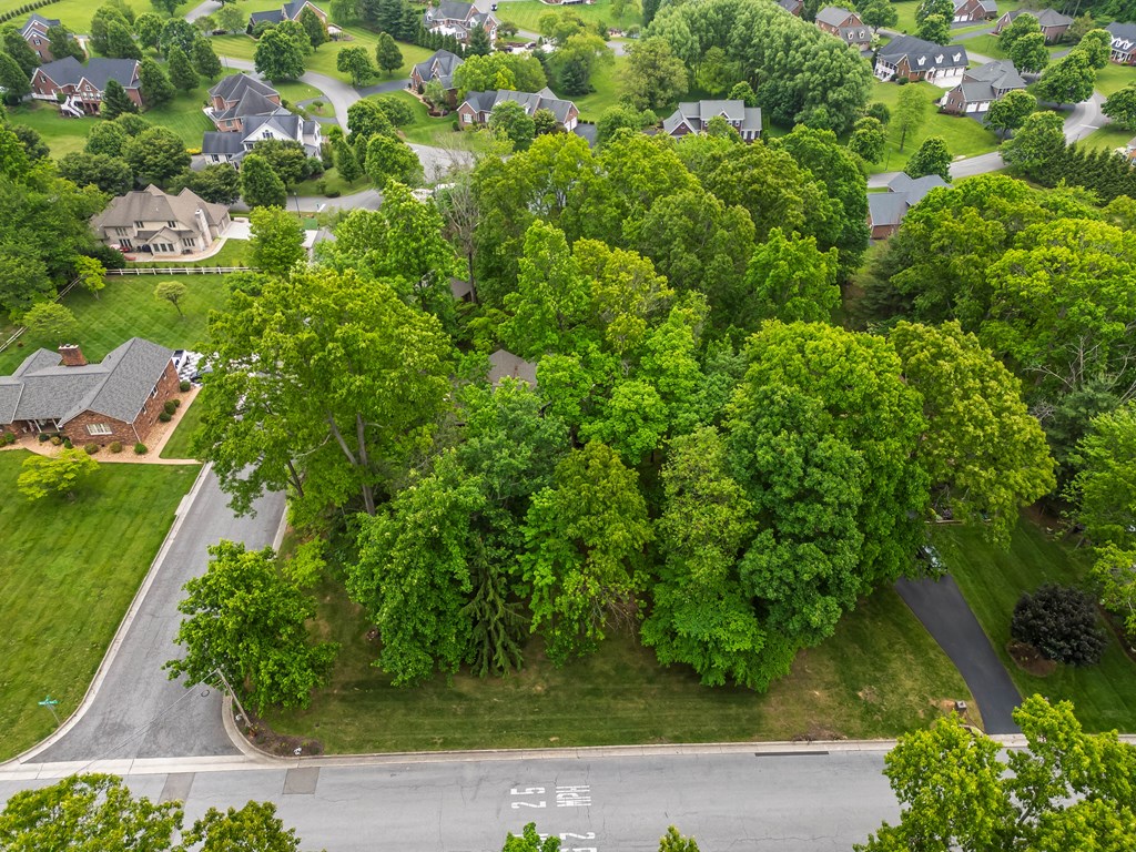 Wytheville, Virginia 24382, United States, 4 Bedrooms Bedrooms, ,3 BathroomsBathrooms,Residential,Pending,134036
