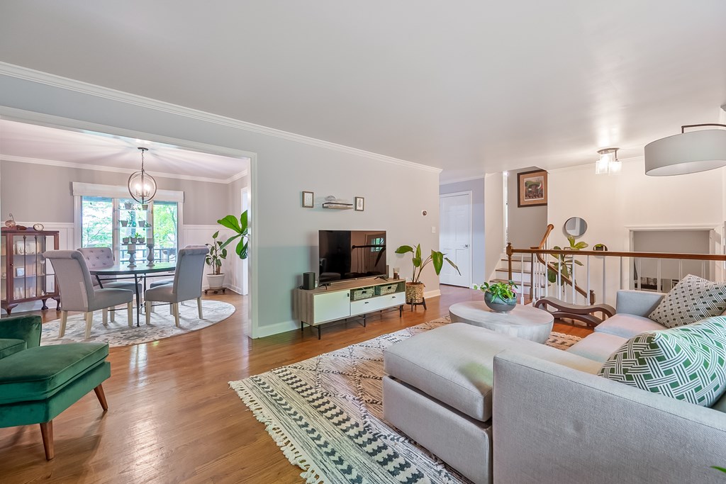 Wytheville, Virginia 24382, United States, 4 Bedrooms Bedrooms, ,3 BathroomsBathrooms,Residential,Pending,134036