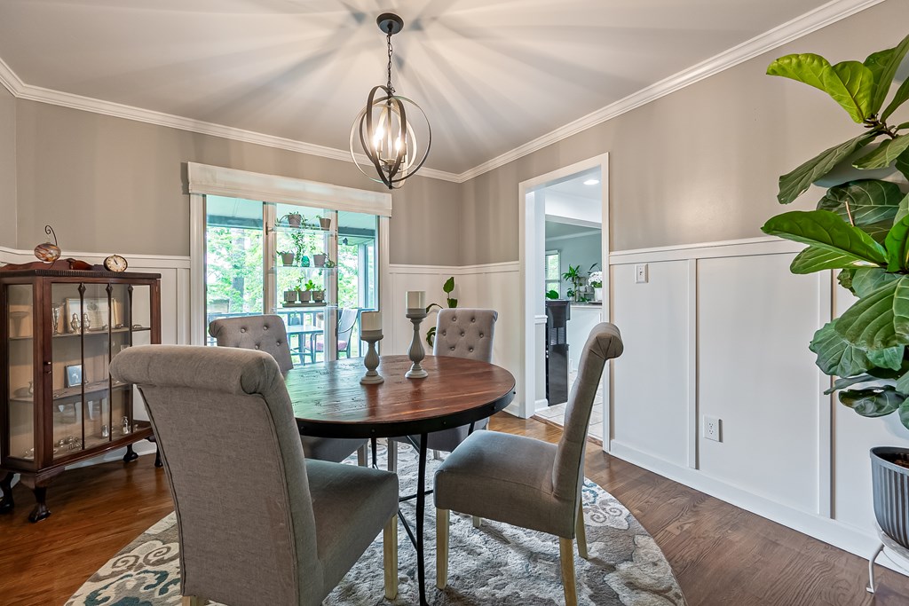 Wytheville, Virginia 24382, United States, 4 Bedrooms Bedrooms, ,3 BathroomsBathrooms,Residential,Pending,134036