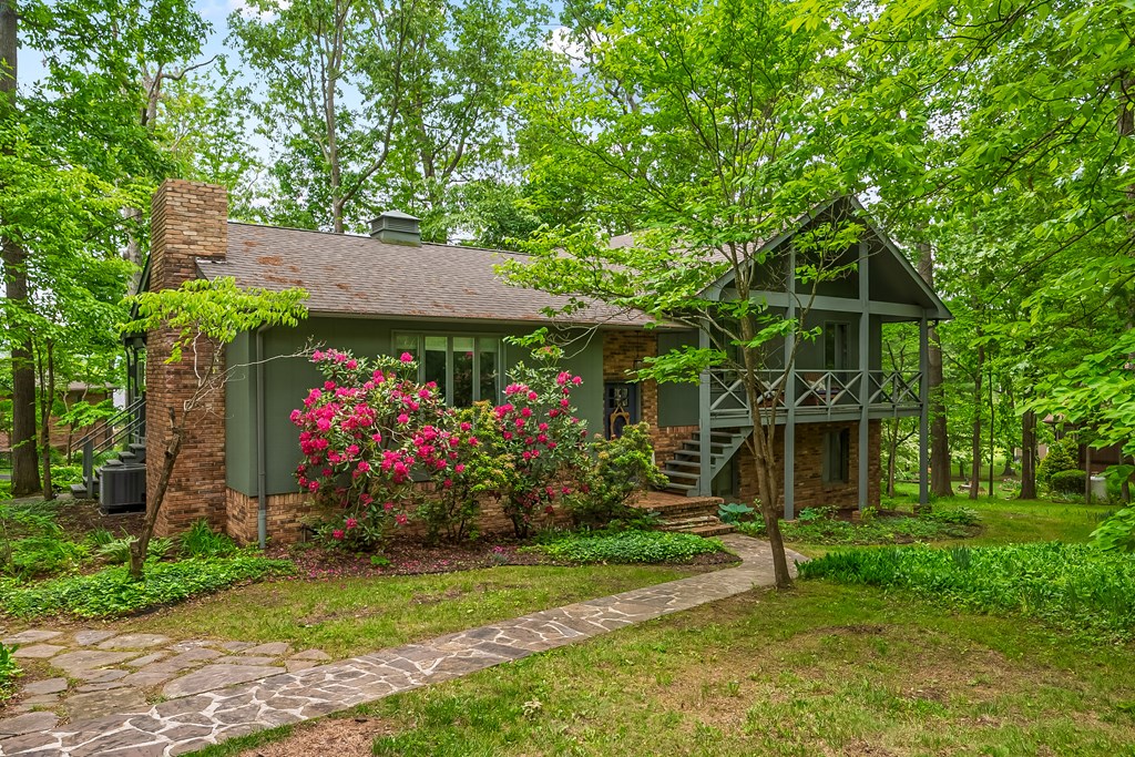 Wytheville, Virginia 24382, United States, 4 Bedrooms Bedrooms, ,3 BathroomsBathrooms,Residential,Pending,134036