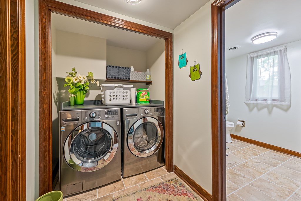 Wytheville, Virginia 24382, United States, 4 Bedrooms Bedrooms, ,3 BathroomsBathrooms,Residential,Pending,134036