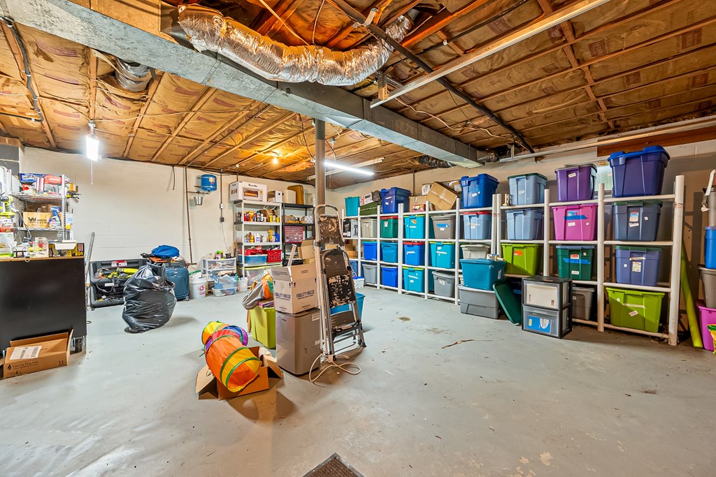 Wytheville, Virginia 24382, United States, 4 Bedrooms Bedrooms, ,3 BathroomsBathrooms,Residential,Pending,134036