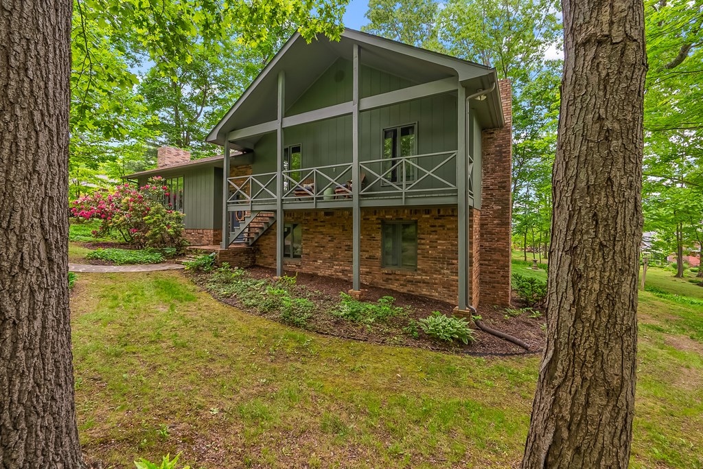 Wytheville, Virginia 24382, United States, 4 Bedrooms Bedrooms, ,3 BathroomsBathrooms,Residential,Pending,134036