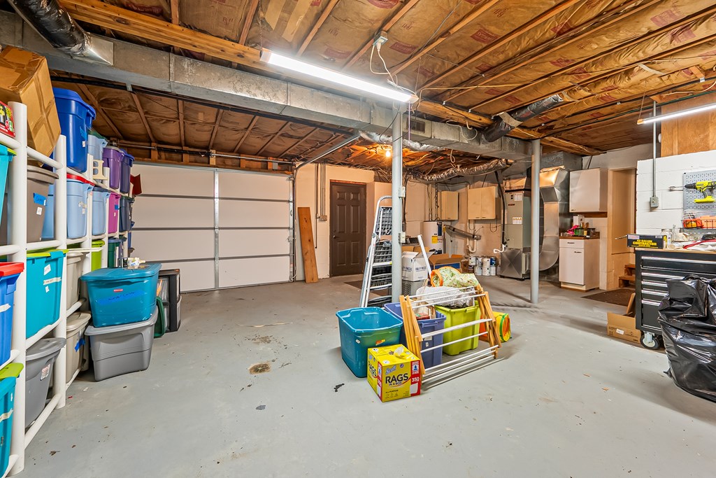 Wytheville, Virginia 24382, United States, 4 Bedrooms Bedrooms, ,3 BathroomsBathrooms,Residential,Pending,134036