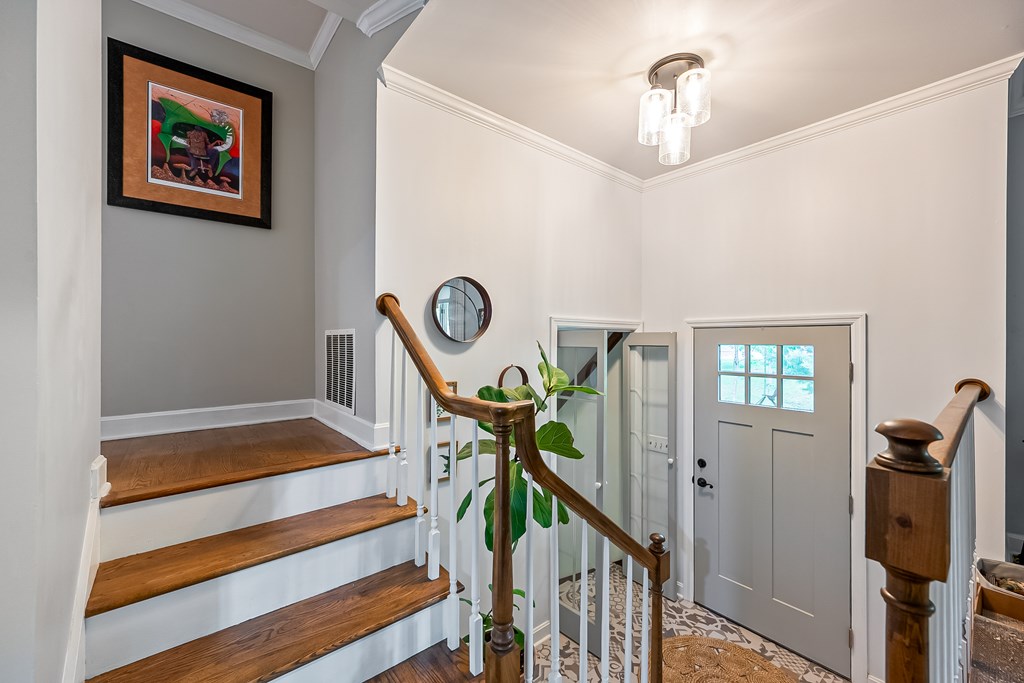 Wytheville, Virginia 24382, United States, 4 Bedrooms Bedrooms, ,3 BathroomsBathrooms,Residential,Pending,134036