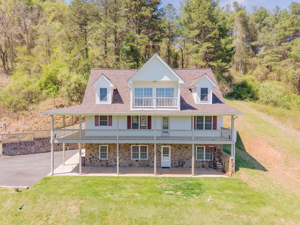 Photo of 4723 Pleasant Grove Rd, Independence, VA 24348 (MLS # 109711)