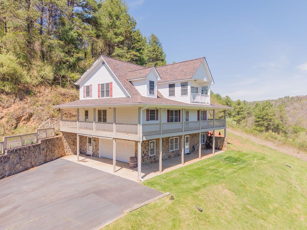 Photo of 4723 Pleasant Grove Rd, Independence, VA 24348 (MLS # 109711)