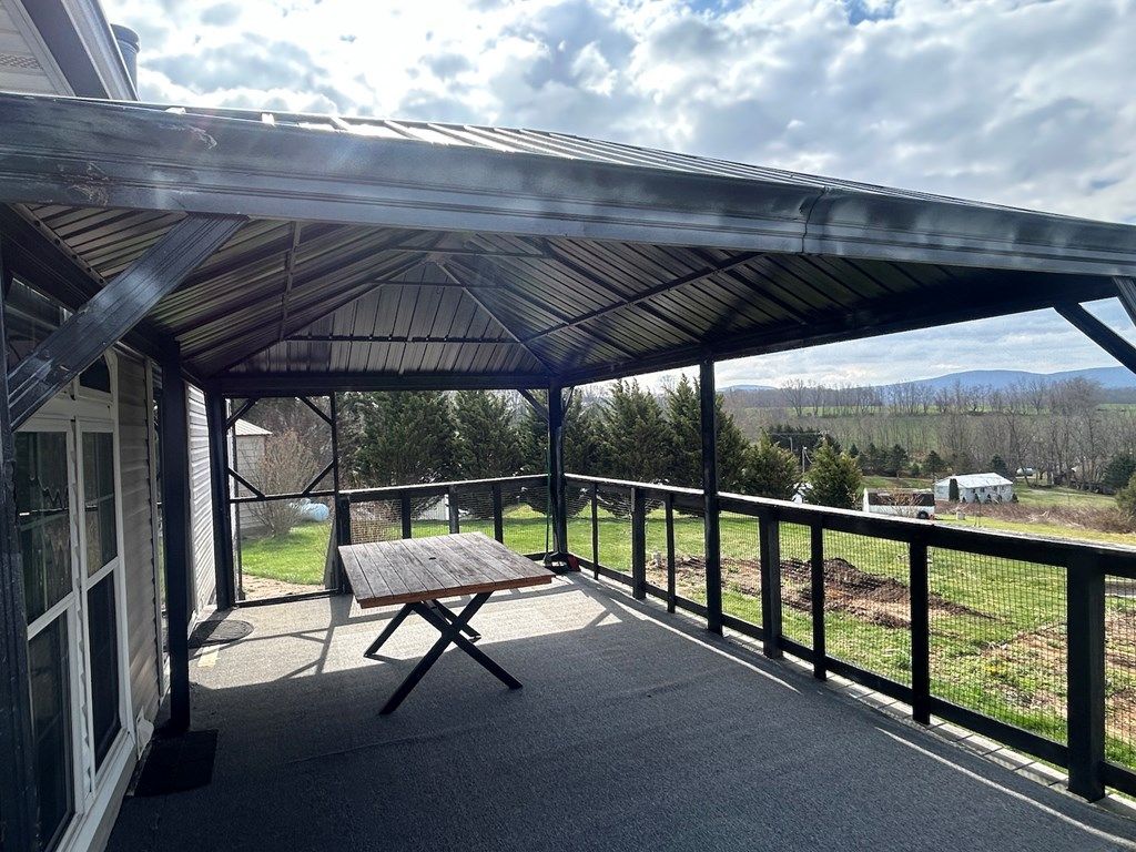 Photo of 153 Pine Glade Rd, Rural Retreat, VA 24368 (MLS # 109458)