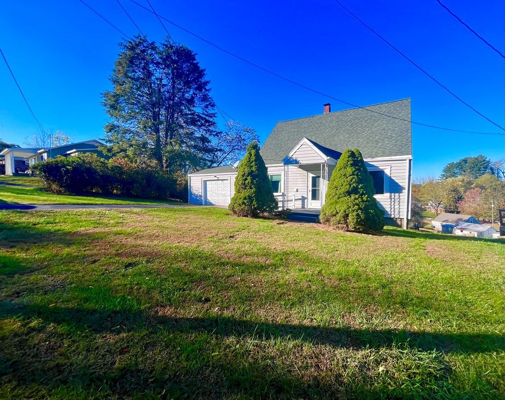 Photo of 210 Greenville Rd, Galax, VA 24333 (MLS # 103848)