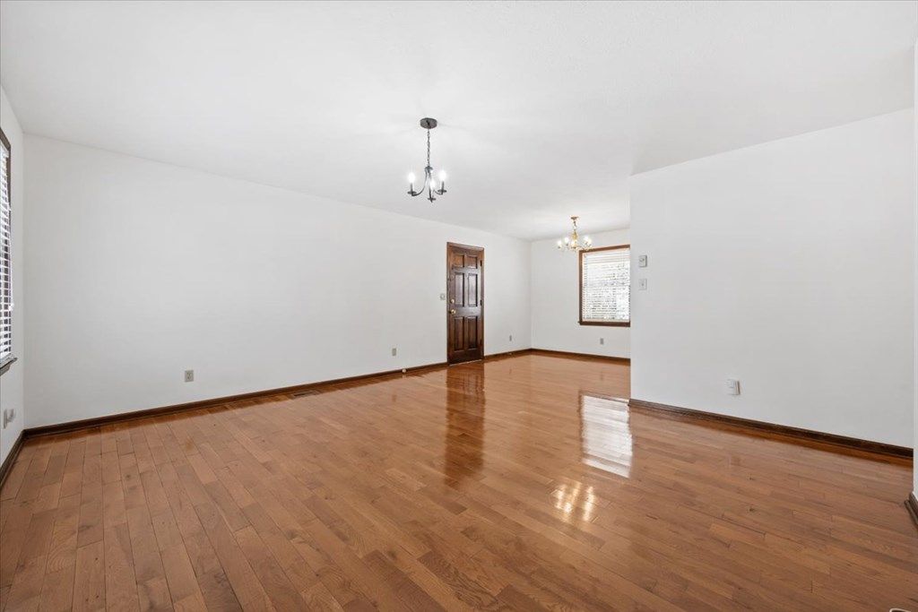 Photo of 836 Colonial Road SW Rd, Abingdon, VA 24210 (MLS # 104707)