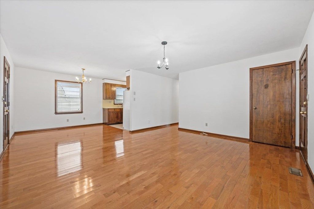 Photo of 836 Colonial Road SW Rd, Abingdon, VA 24210 (MLS # 104707)