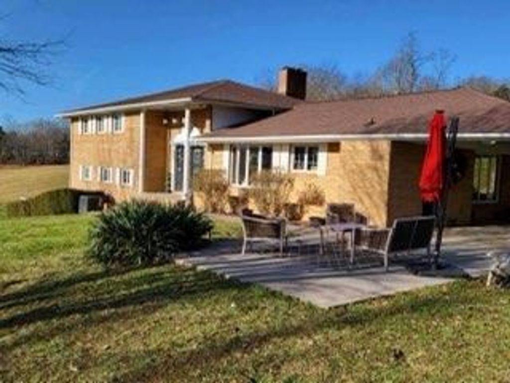 Photo of 299 Drews Lane, Cedar Bluff, VA 24609 (MLS # 104670)