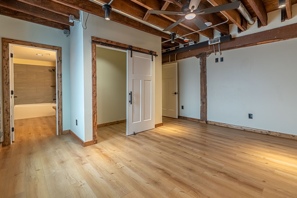 453 E Main St.