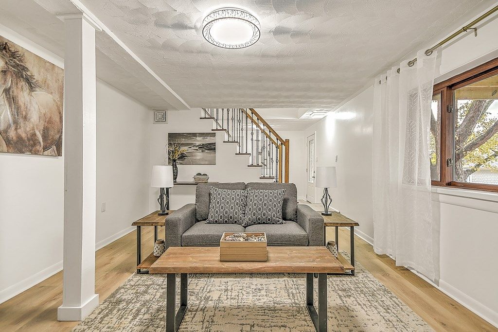 Photo of 425 Seminole Rd, Bristol, VA 24201 (MLS # 103971)