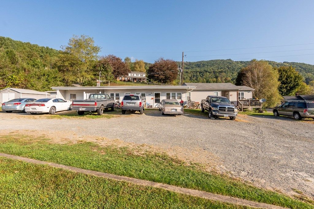 Photo of 1165 N Independence Ave, Independence, VA 24348 (MLS # 104564)