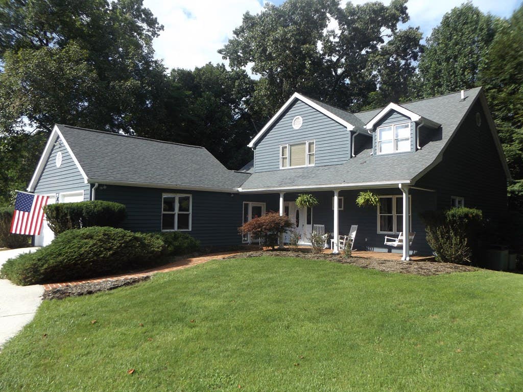 Photo of 1201 Lynn St, Hillsville, VA 24343 (MLS # 111343)