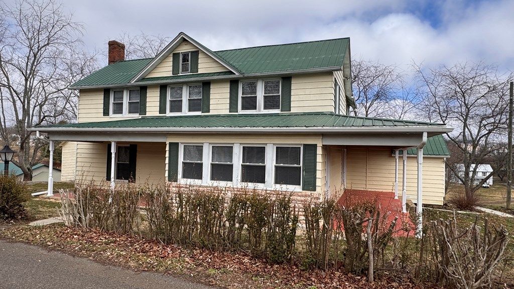 Photo of 218 Frye Avenue, Rural Retreat, VA 24368 (MLS # 109132)