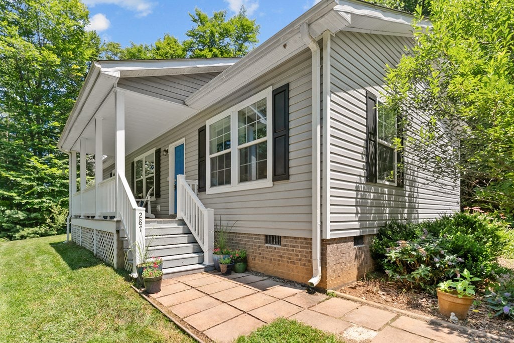 Photo of 287 White Stone Road, Hillsville, VA 24343 (MLS # 111225)