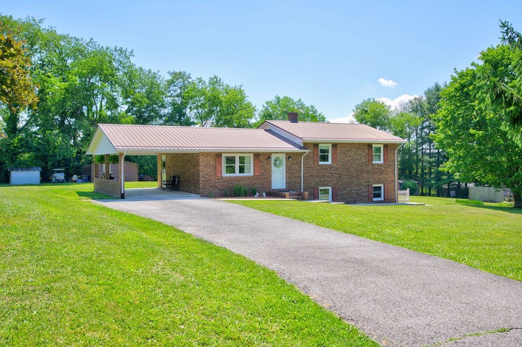 Photo of 206 Briarwood Lane, Rural Retreat, VA 24368 (MLS # 110626)