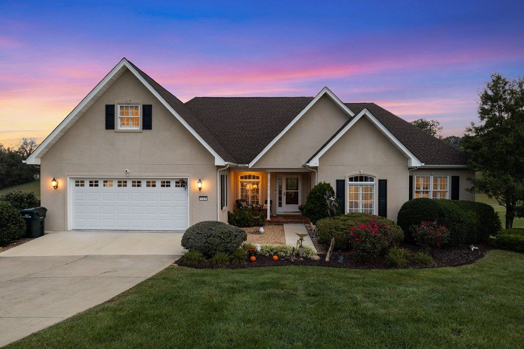 Photo of 152 Acorn Lane, Bristol, VA 24202 (MLS # 103576)