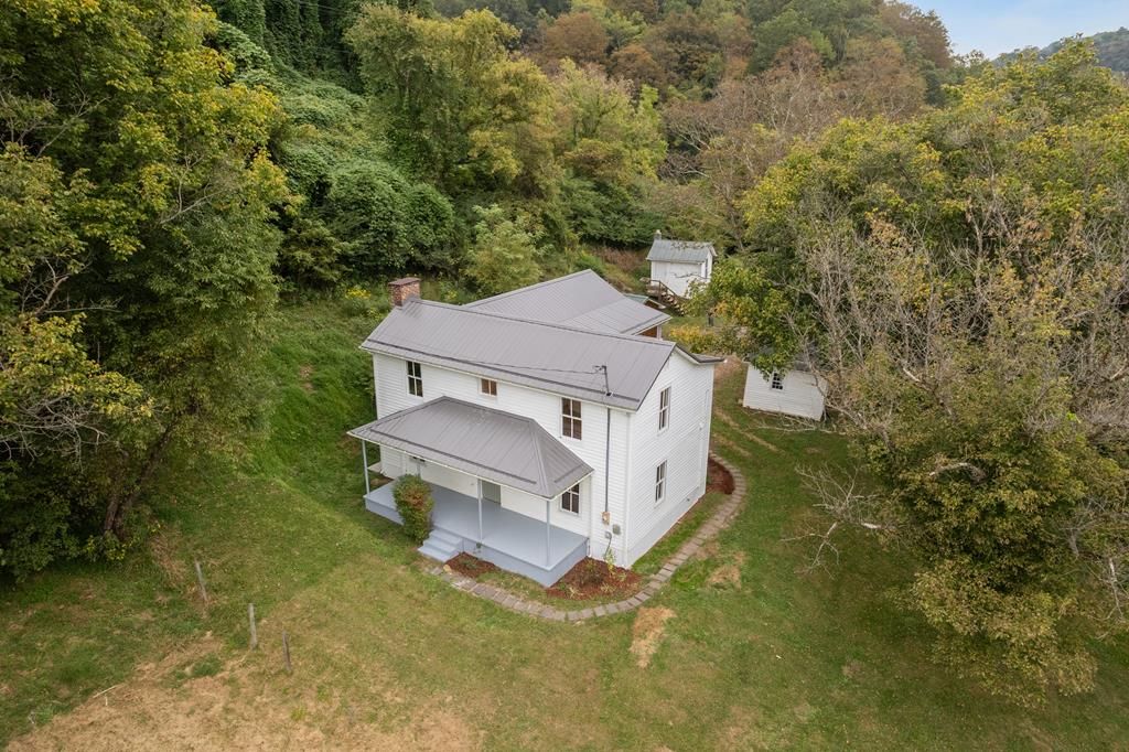 Photo of 630 Artrip Road, Cleveland, VA 24225 (MLS # 103424)