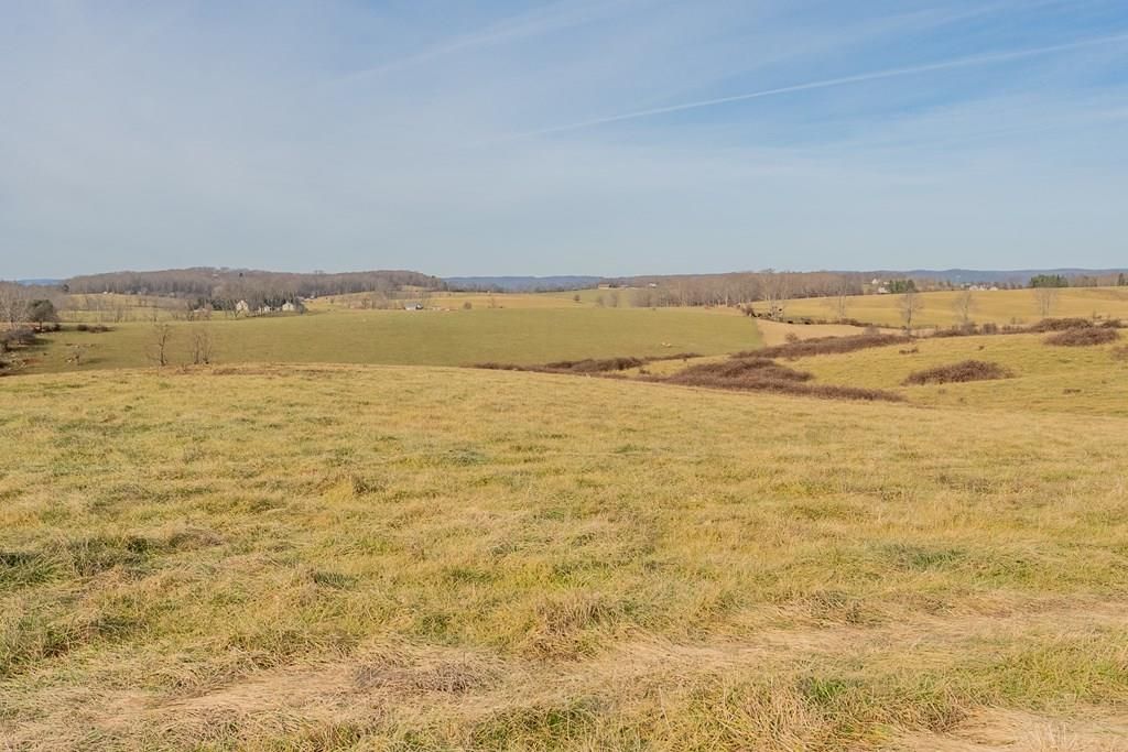 Photo of 4933 Lee Hwy #10,14,15,16, Dublin, VA 24084 (MLS # 103595)