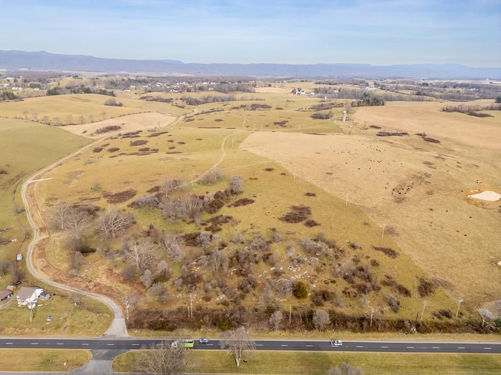 Photo of 4933 Lee Hwy #10,14,15,16, Dublin, VA 24084 (MLS # 103595)