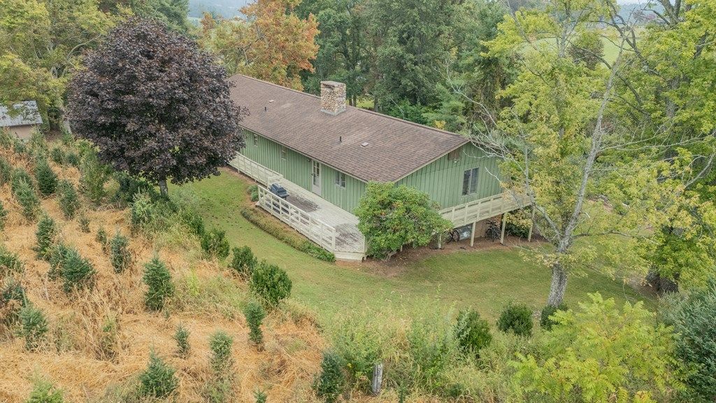 Photo of 244 Columbine Ln, Galax, VA 24333 (MLS # 103560)