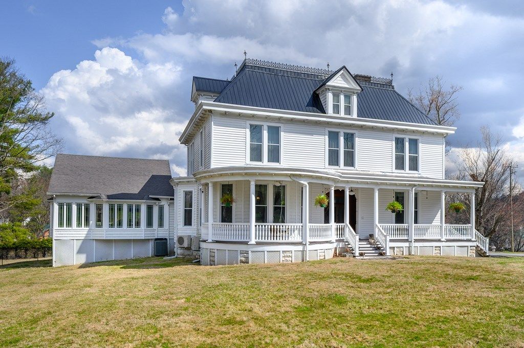 Photo of 639 Tower Street, Tazewell, VA 24651 (MLS # 109105)