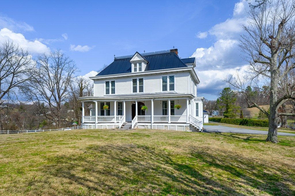 Photo of 639 Tower Street, Tazewell, VA 24651 (MLS # 109105)
