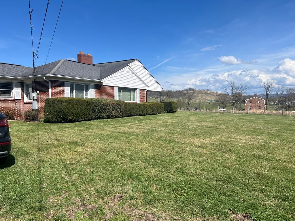 Photo of 447 447 Lee Hwy Marion Va 24354 Hwy, Marion, VA 24354 (MLS # 109517)