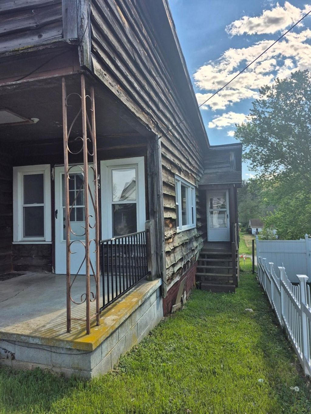 Photo of 718 E Main St, Fries, VA 24330 (MLS # 109673)