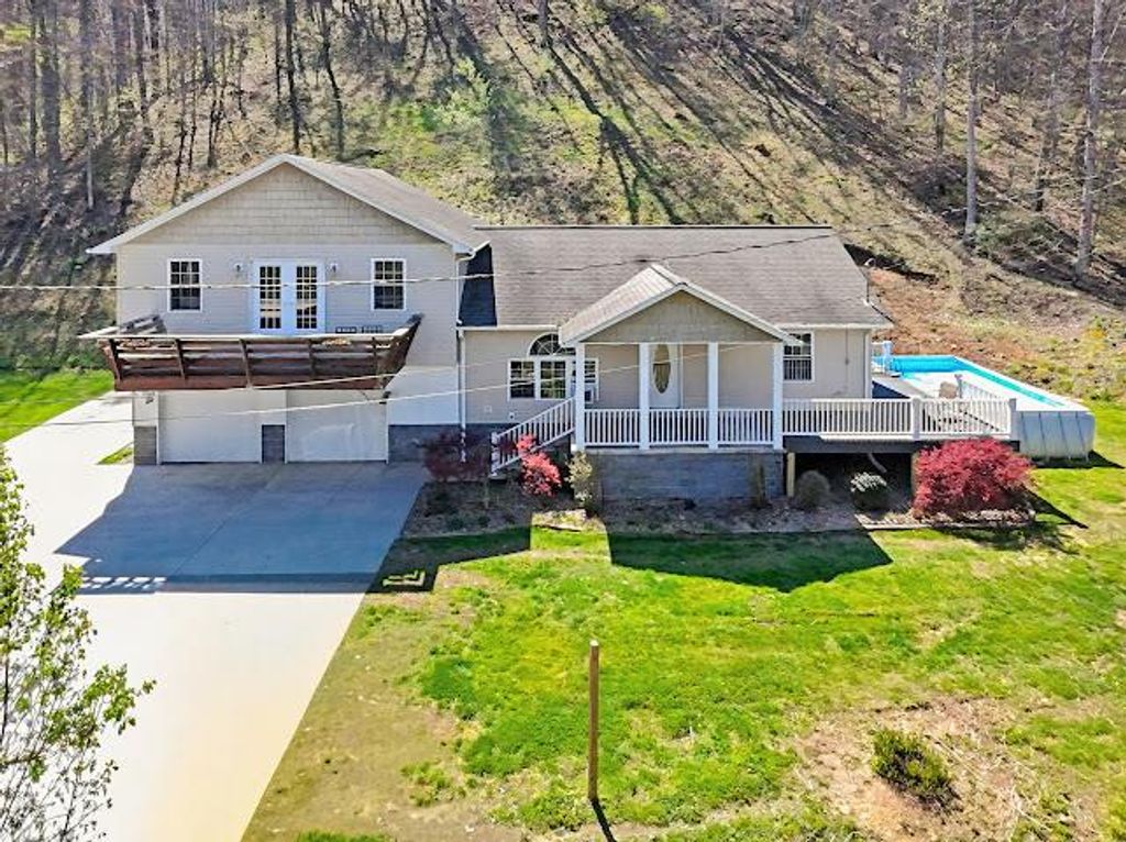 Photo of 1124 Oakdale Road, Hurley, VA 24620 (MLS # 109591)