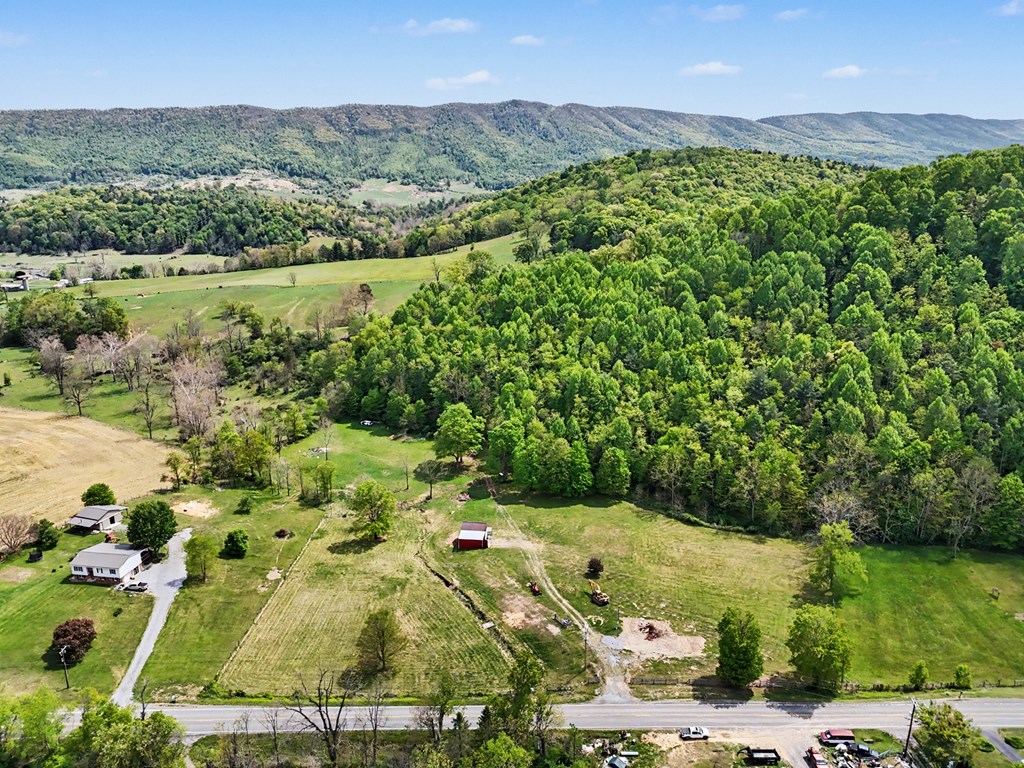 9050 E Bluegrass Trail