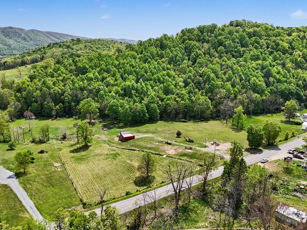 9050 E Bluegrass Trail