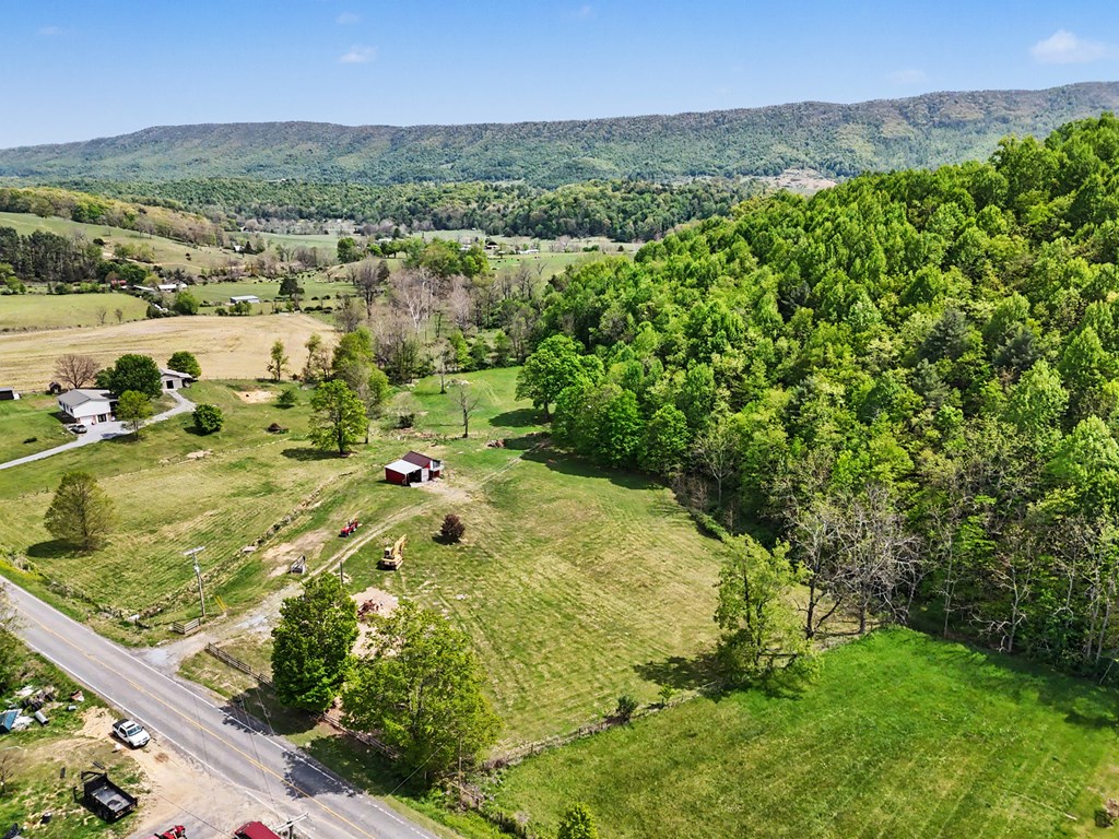 9050 E Bluegrass Trail