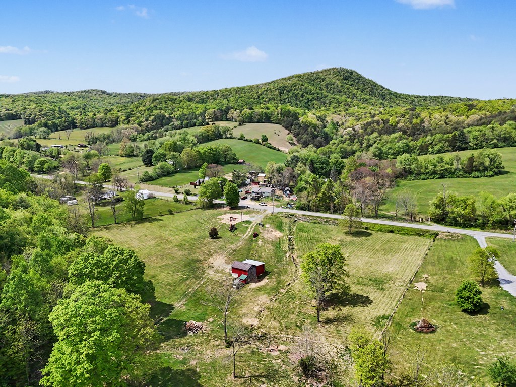 9050 E Bluegrass Trail