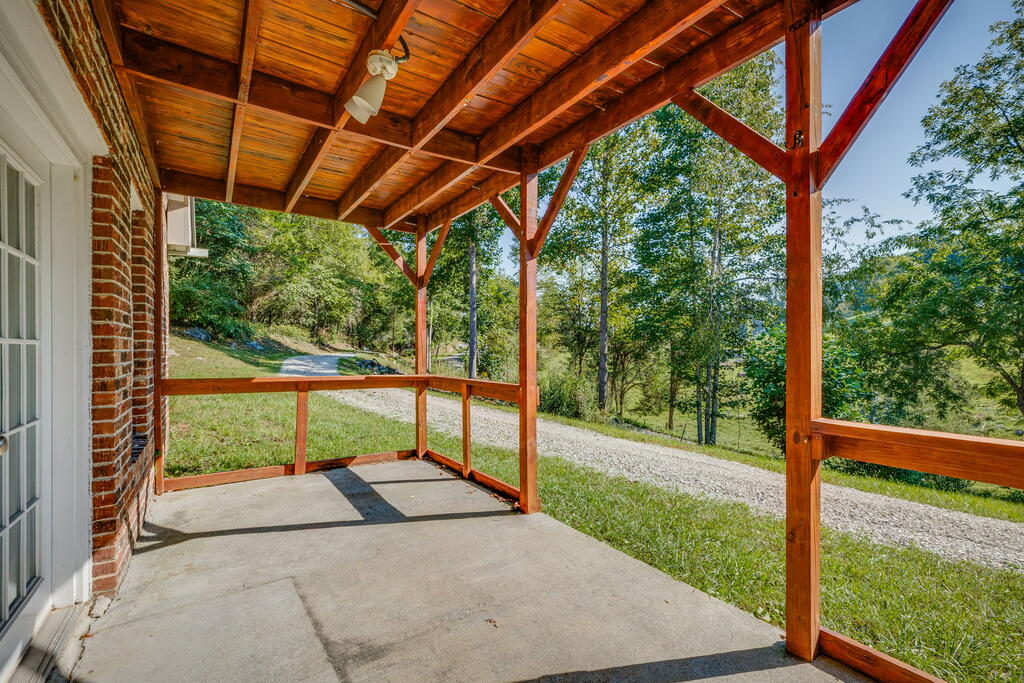 Photo of 1803 Ivy Ridge Rd, Cleveland, VA 24225 (MLS # 111929)