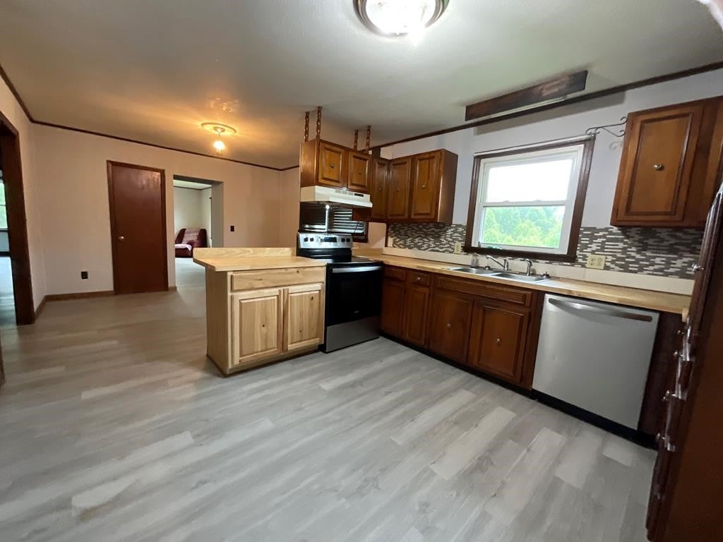 Photo of 863 Willis Gap Rd, Ararat, VA 24053 (MLS # 110756)