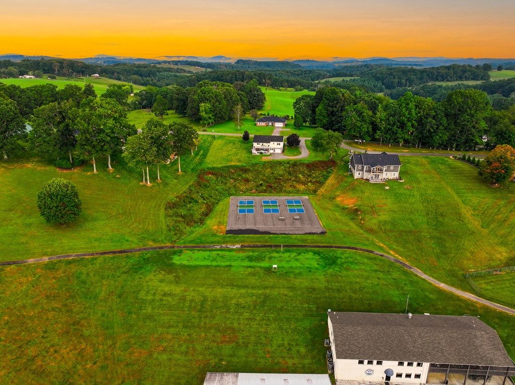 Photo of 1937 Commonwelath Rd, Galax, VA 24333 (MLS # 103313)