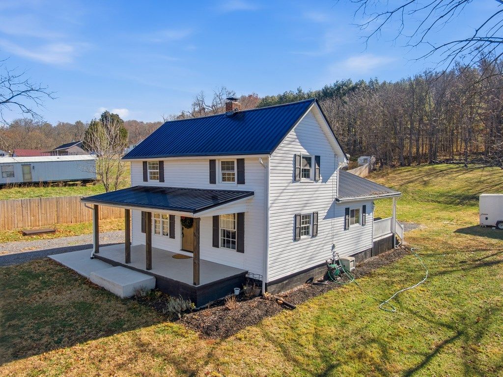 Photo of 219 Sanders Mines Rd, Max Meadows, VA 24360 (MLS # 104128)