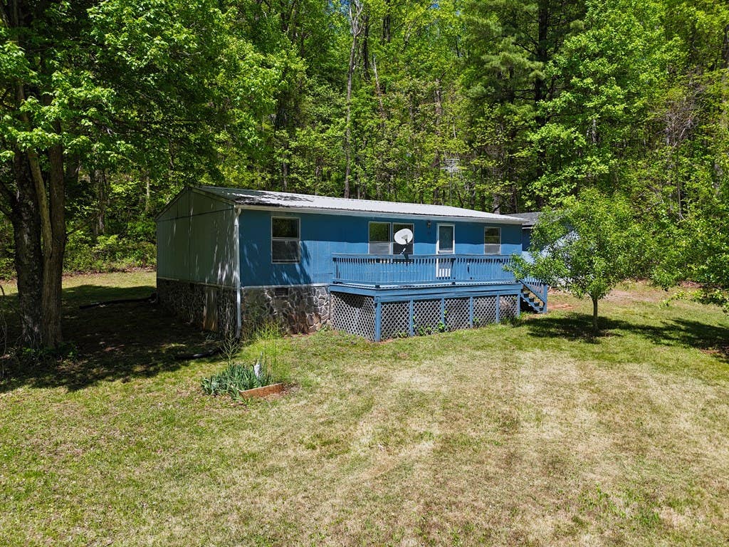 Photo of 165 NE Chestnut Ridge Dr, Copper Hill, VA 24079 (MLS # 110568)