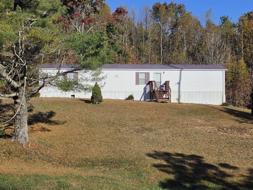Photo of 7205 Pipers Gap Rd, Galax, VA 24333 (MLS # 112445)